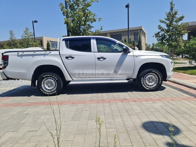 Mitsubishi L200 2020, 170,000 km - 2.4 l - Bakı
