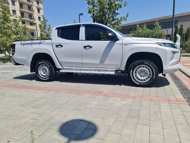 Mitsubishi L200 2020, 170,000 km - 2.4 l - Bakı