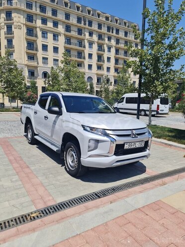 Mitsubishi L200 2020, 170,000 km - 2.4 l - Bakı