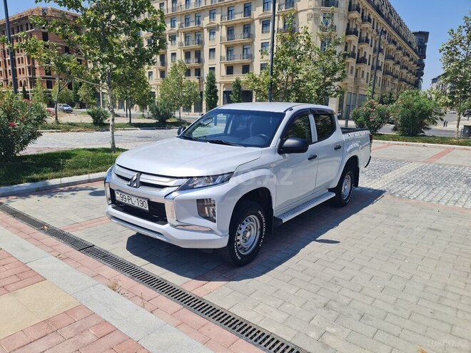 Mitsubishi L200 2020, 170,000 km - 2.4 l - Bakı