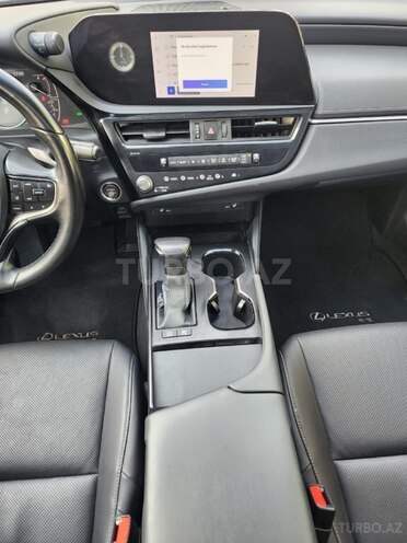 Lexus ES 300h 2022, 50,000 km - 2.5 l - Bakı