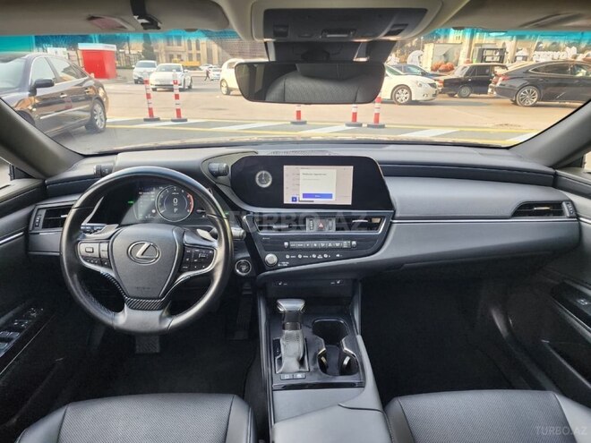 Lexus ES 300h 2022, 50,000 km - 2.5 l - Bakı