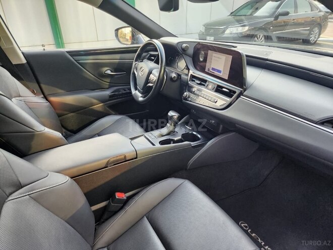 Lexus ES 300h 2022, 50,000 km - 2.5 l - Bakı
