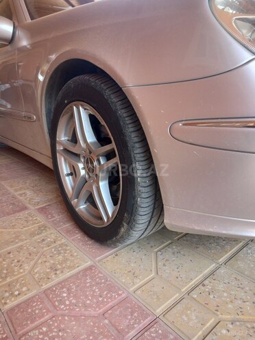 Mercedes E 320 2002, 270,000 km - 3.2 л - Beyləqan