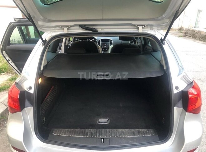 Opel Astra 2011, 210,000 km - 1.4 л - Bakı