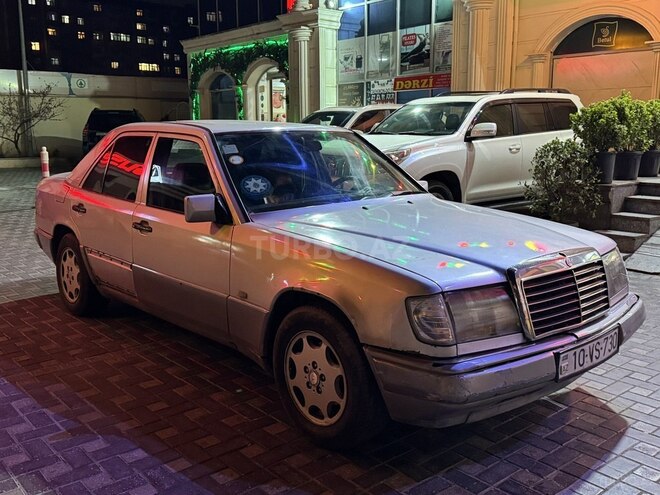 Mercedes E 220 1992, 460,000 km - 2.2 л - Bakı