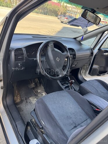 Opel Zafira 1999, 415,675 km - 1.8 l - Sumqayıt