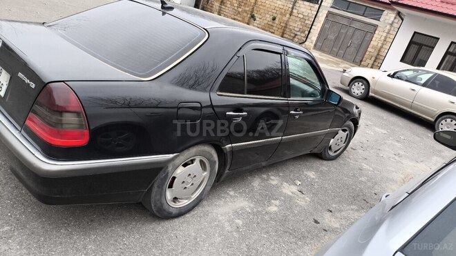 Mercedes C 230 1999, 386,243 km - 2.3 l - Quba