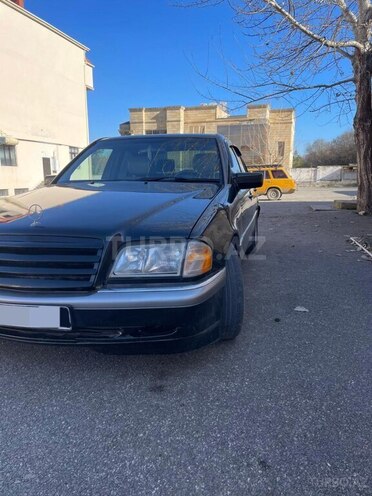 Mercedes C 230 1999, 386,243 km - 2.3 l - Quba