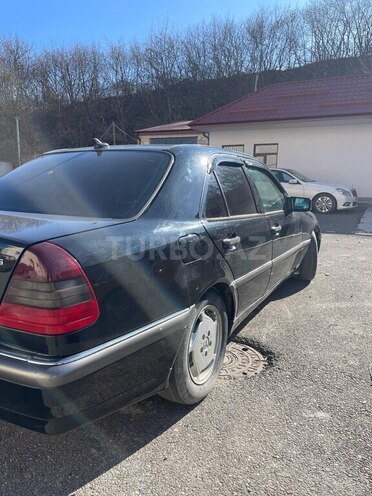 Mercedes C 230 1999, 386,243 km - 2.3 l - Quba