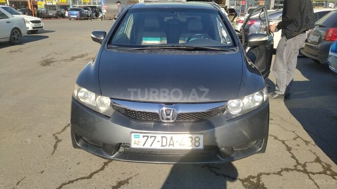 Honda Civic 2010, 312,276 km - 1.3 л - Zaqatala