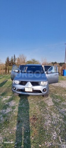 Mitsubishi L200 2008, 350,000 km - 2.5 l - Bakı