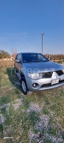 Mitsubishi L200 2008, 350,000 km - 2.5 l - Bakı