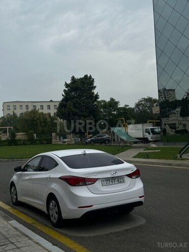 Hyundai Avante 2015, 190,000 km - 1.6 l - Bakı