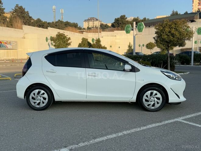 Toyota Aqua 2019, 120,000 km - 1.5 l - Bakı