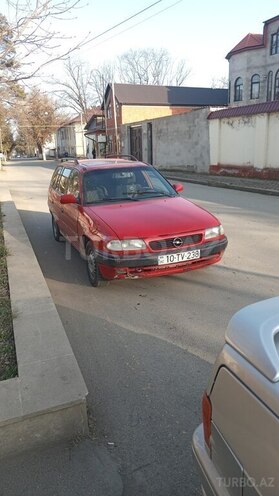 Opel Astra 1996, 100,000 km - 1.4 l - Quba
