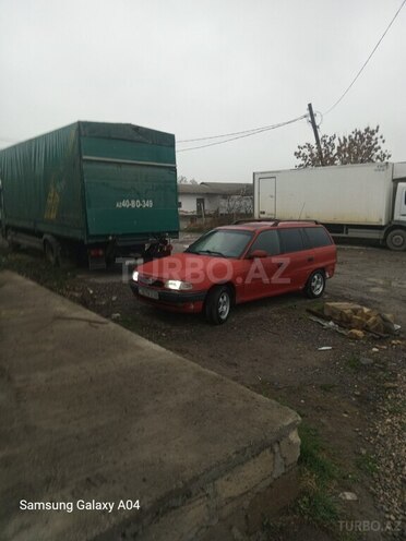 Opel Astra 1996, 100,000 km - 1.4 l - Quba