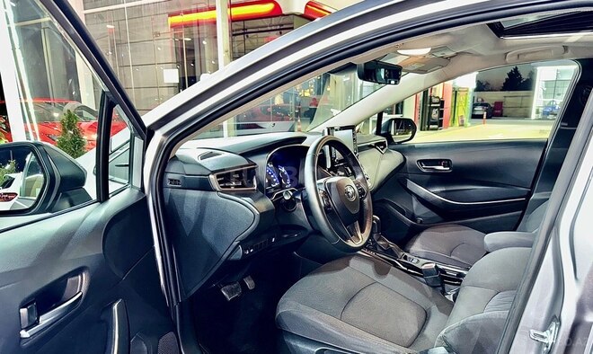 Toyota Corolla 2019, 88,000 km - 1.6 l - Bakı
