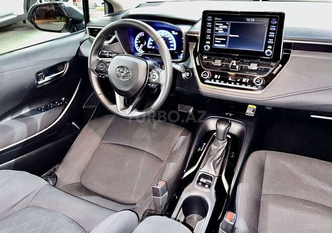 Toyota Corolla 2019, 88,000 km - 1.6 l - Bakı