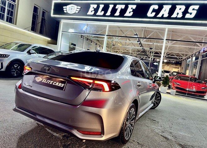 Toyota Corolla 2019, 88,000 km - 1.6 l - Bakı