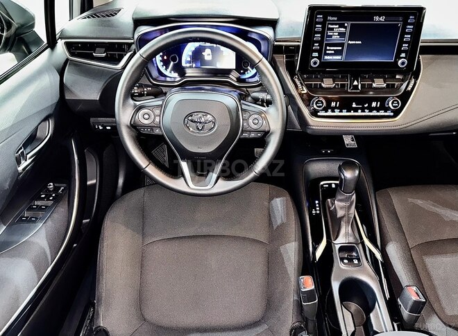 Toyota Corolla 2019, 88,000 km - 1.6 l - Bakı
