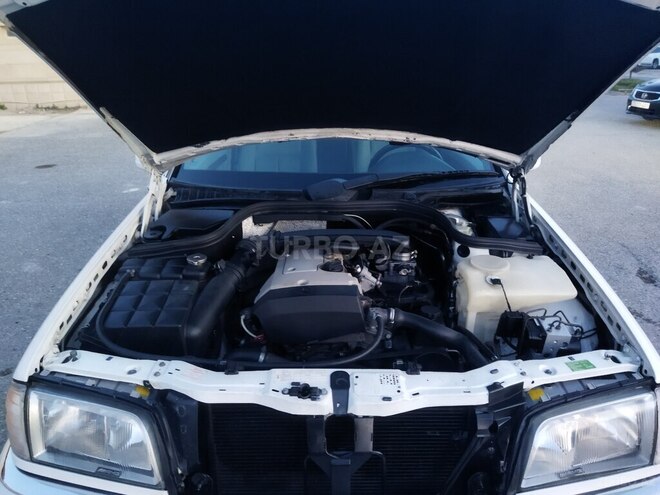 Mercedes C 230 1997, 260,000 km - 2.3 l - Bakı