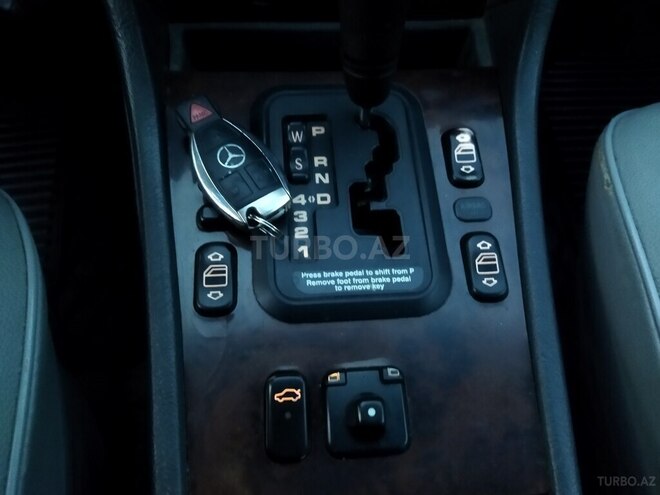 Mercedes C 230 1997, 260,000 km - 2.3 l - Bakı