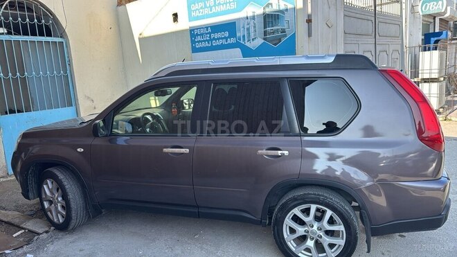 Nissan X-Trail 2013, 194,000 km - 2.5 l - Bakı