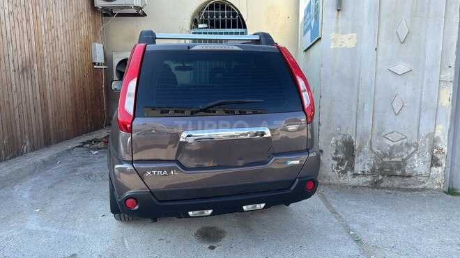 Nissan X-Trail 2013, 194,000 km - 2.5 l - Bakı