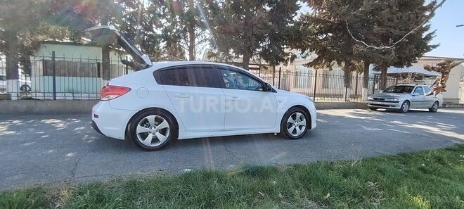 Chevrolet Cruze 2012, 285,331 km - 1.6 l - Xudat