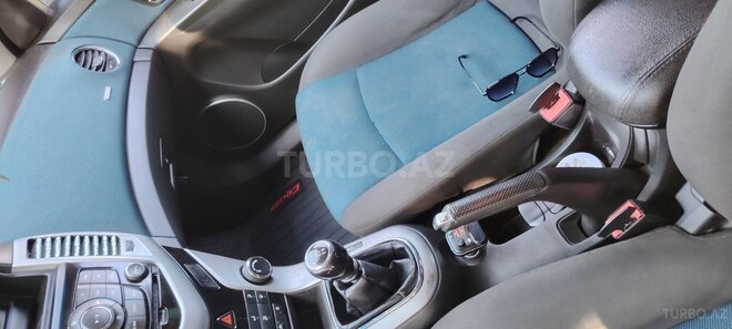 Chevrolet Cruze 2012, 285,331 km - 1.6 l - Xudat
