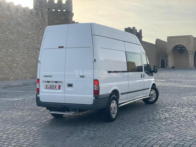 Ford Transit-7