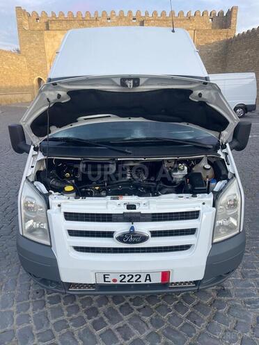 Ford Transit-14