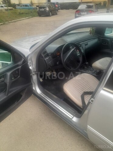 Mercedes E 320 1997, 400,000 km - 3.2 l - Tovuz