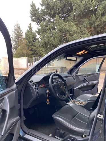 Mercedes E 220 d 2000, 366,850 km - 2.2 l - Qazax