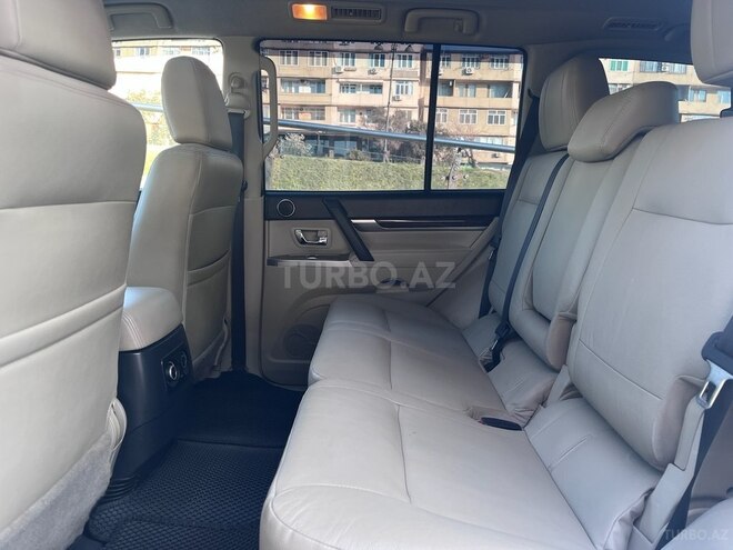 Mitsubishi Pajero 2015, 119,000 km - 3.8 л - Bakı