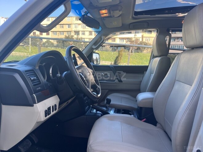 Mitsubishi Pajero 2015, 119,000 km - 3.8 л - Bakı