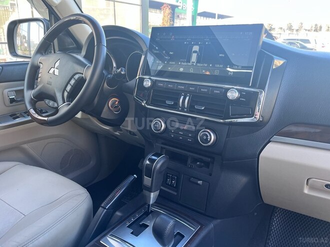 Mitsubishi Pajero 2015, 119,000 km - 3.8 л - Bakı