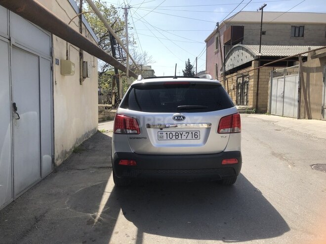 Kia Sorento 2011, 228,000 km - 2.0 л - Bakı