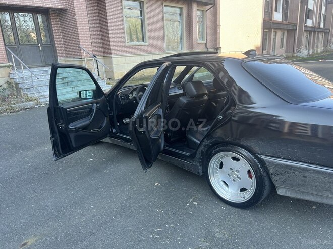 Mercedes C 280 2000, 259,000 km - 2.8 l - Bakı