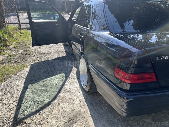 Mercedes C 280 2000, 259,000 km - 2.8 l - Bakı
