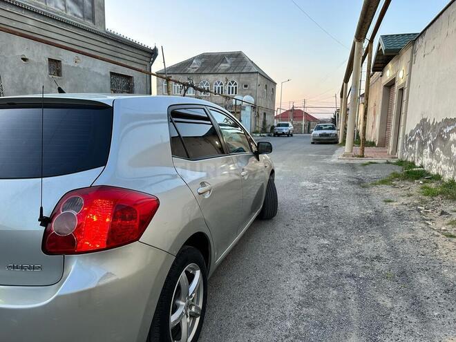 Toyota Auris 2009, 284,048 km - 1.4 л - Bakı