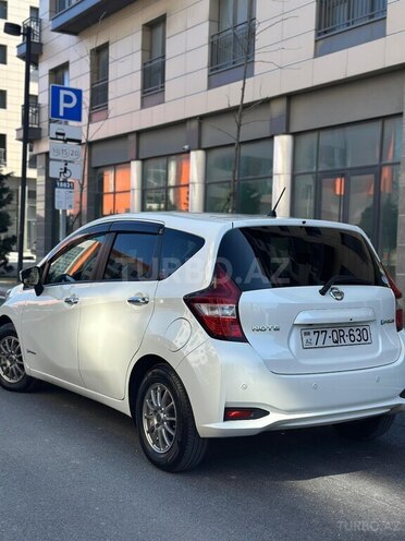 Nissan Note-7