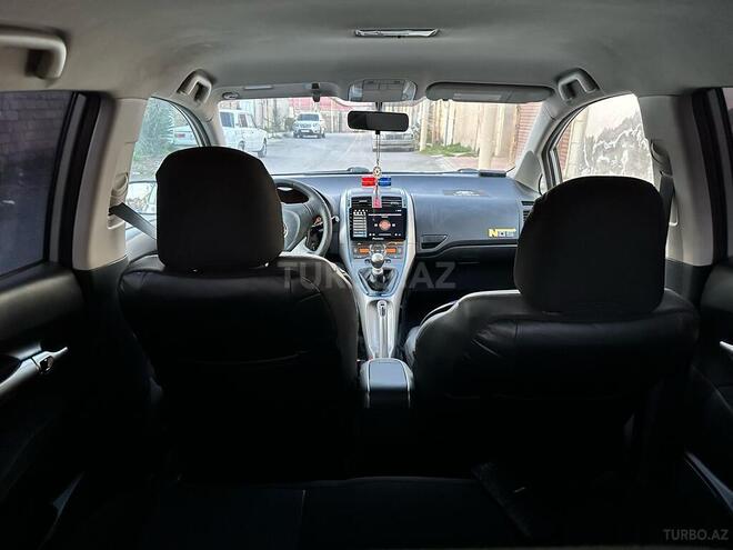 Toyota Auris 2009, 284,048 km - 1.4 л - Bakı