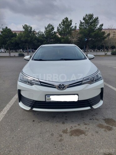 Toyota Corolla 2018, 71,984 km - 1.6 л - Sumqayıt