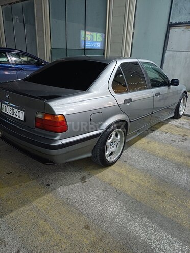 BMW 320-6