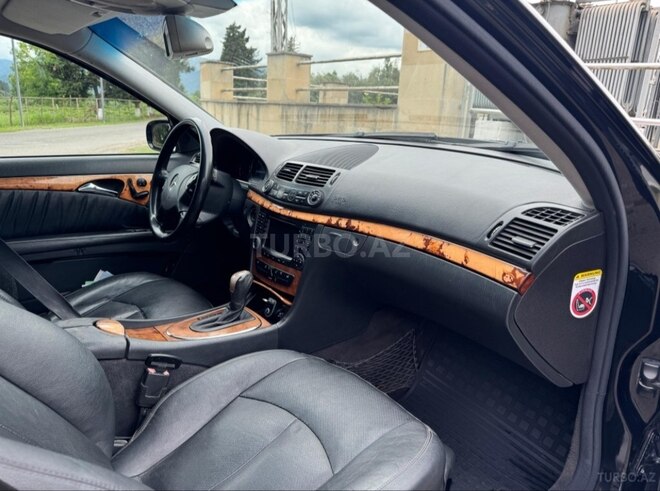 Mercedes E 280 2006, 389,000 km - 3.0 l - Astara