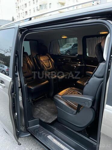 Mercedes V 220 2015, 302,000 km - 2.2 l - Bakı