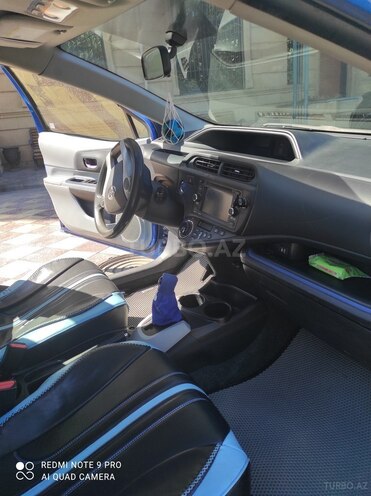 Toyota Prius C 2013, 247,839 km - 1.5 л - Bakı