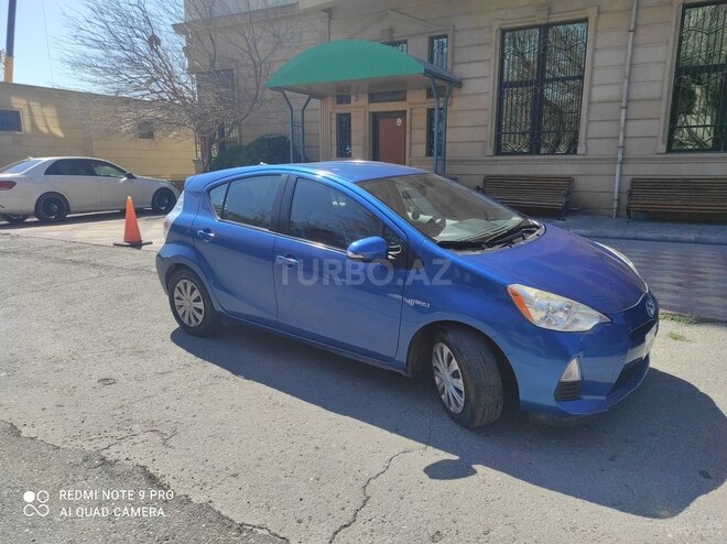 Toyota Prius C 2013, 247,839 km - 1.5 л - Bakı